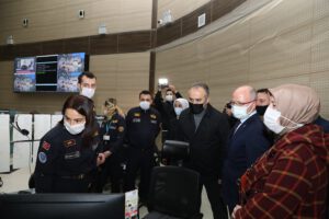 Başkan Alinur Aktaş’tan yılın son ve ilk bebeklerine ziyaret