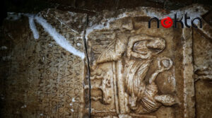 Bursa’da balkonundan inşaat çalışmalarını izleyen vatandaşın dikkati sayesinde tarihi mezar steli bulundu