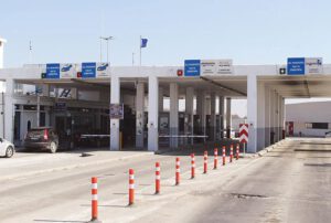 Yunanistan’a Gelenler 7 Gün Karantinada Kalacak