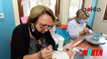 Bursa’da Yıldırımlı kadınlardan çini sanatına yoğun ilgi