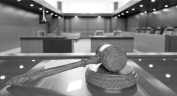 Nafaka ödemesini gönderirken açıklamaya ‘sadaka’ yazan eş yeniden ödeme yapacak